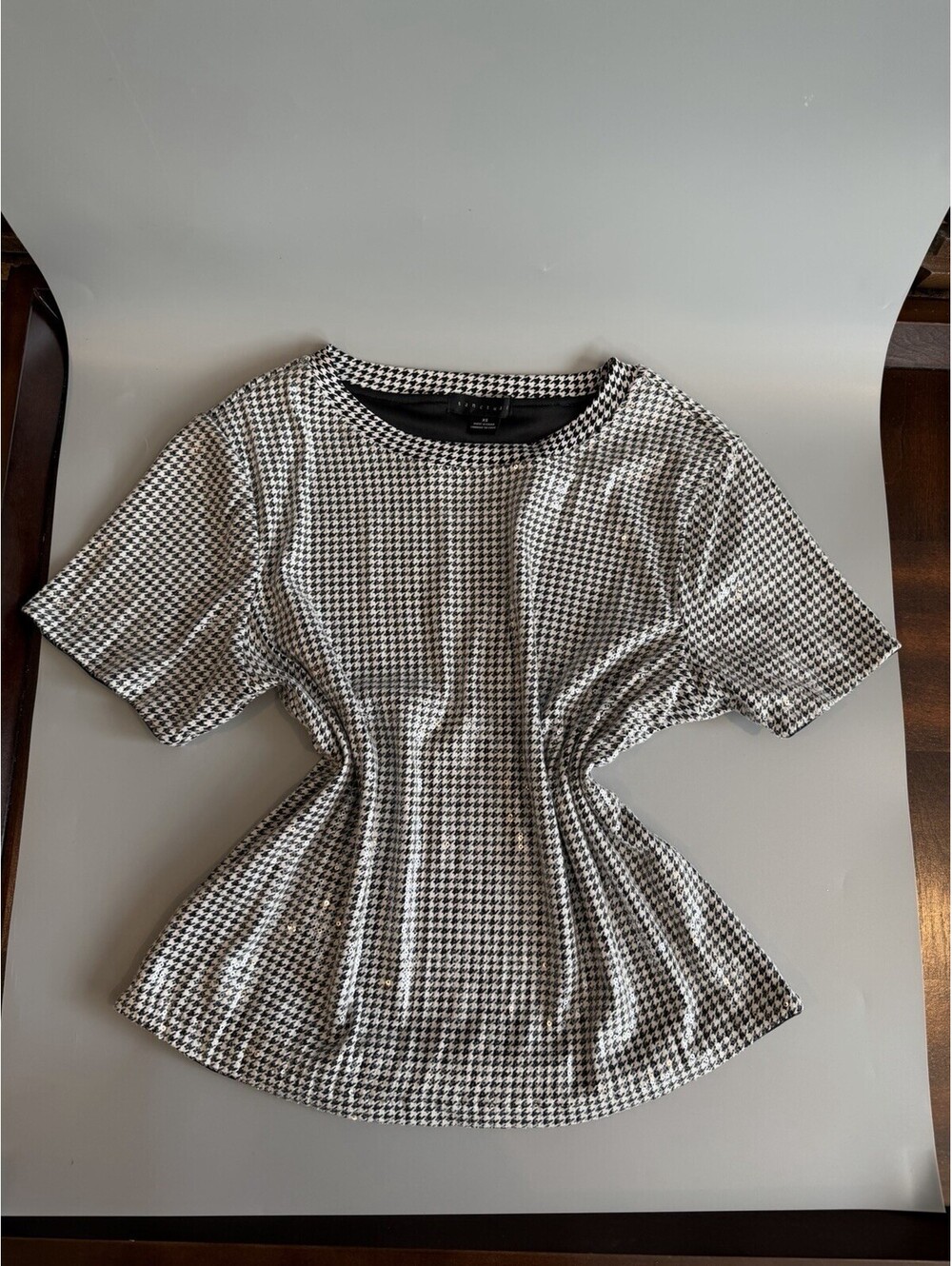 Sanctuary Hounds Tooth Sequined Top XS T-shirt Blouse Old Money Class Monochrome
